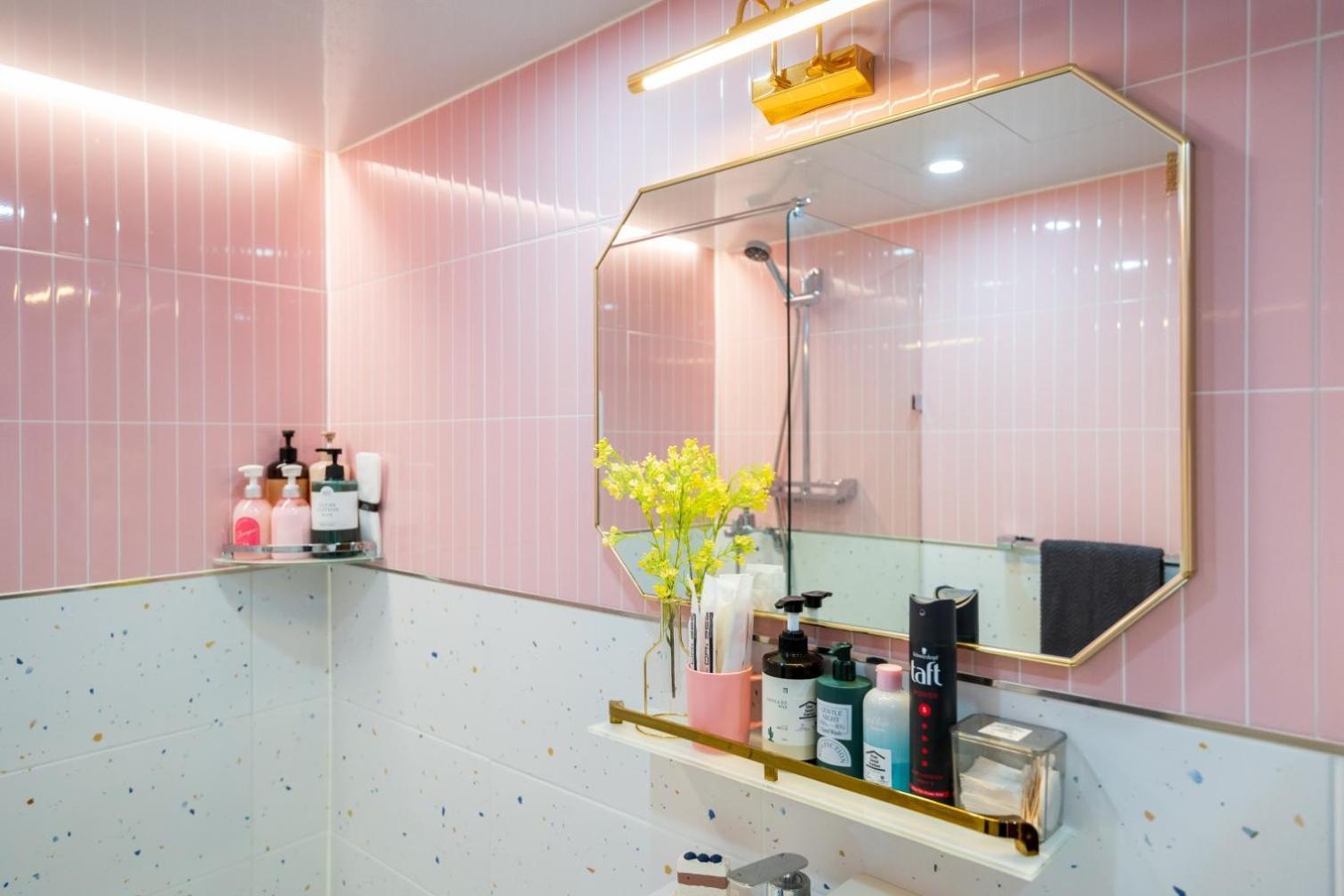 Apartment Station *